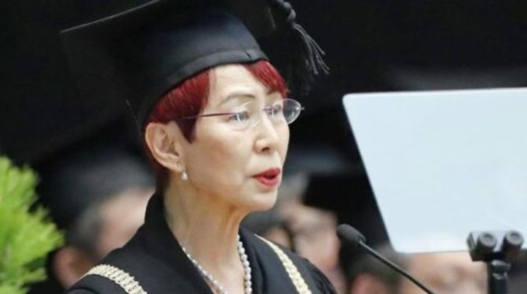 上野千鶴子
