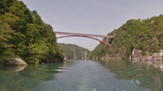 山下八洲夫